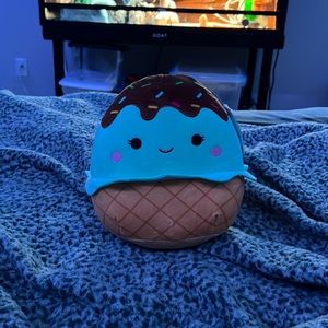 8” Maya Squishmallow